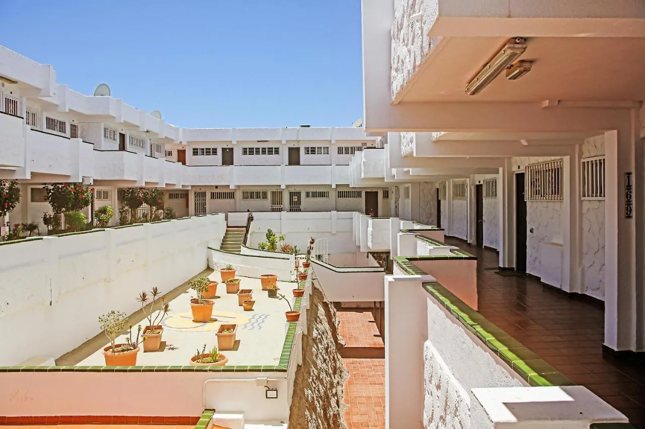 Apartment Cozy Studio With Queen-Size Bed And Pools, Chaparral 163 Costa Del Silencio Spain
